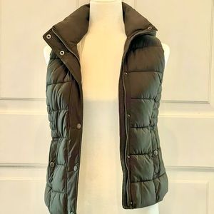 Army green Abercrombie vest